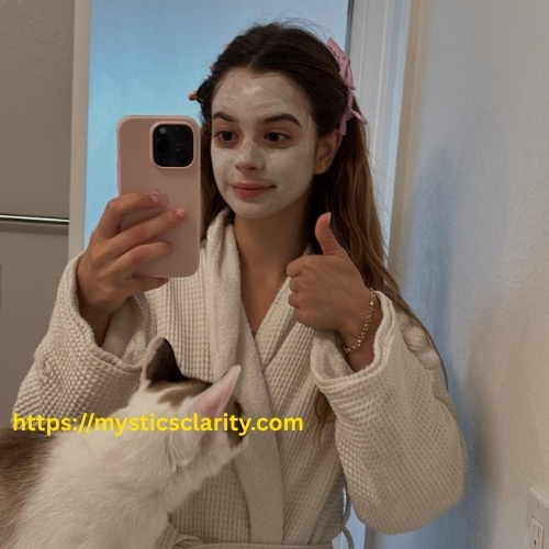 Molly Little Lifestyle, Fitness, and Personal Life