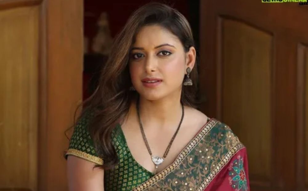 Sneha Paul Biography – Age, Family, Career, Net Worth
